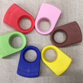 Nút kẹp gài chai bia úp ngược